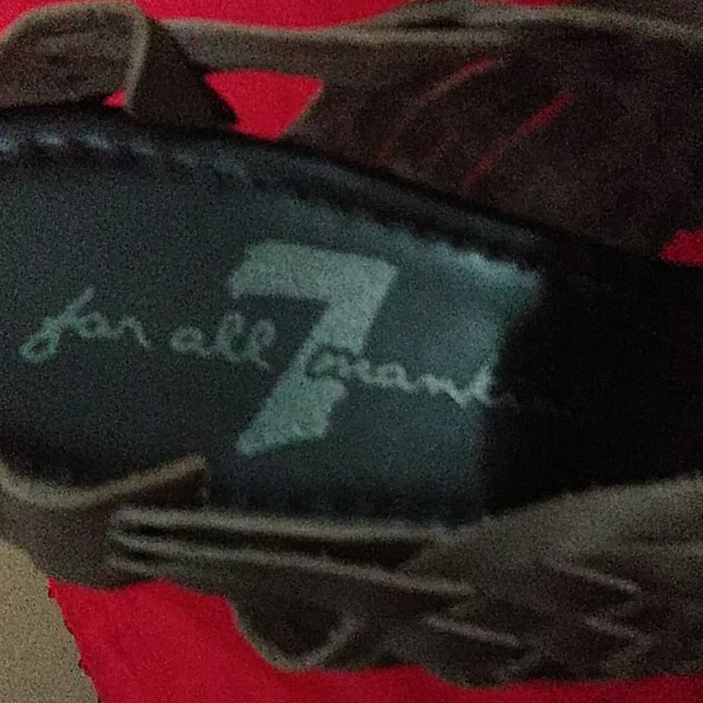 Shoes - Picture 2 of 4